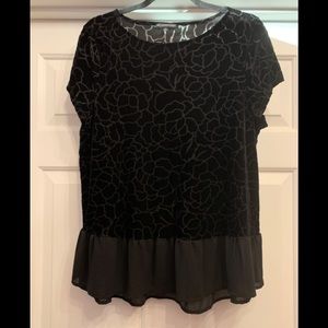 Women’s top. Adrianna Papell. XL